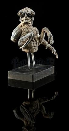 EVOLUTION - Four-Armed Alien Maquette