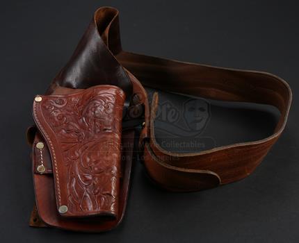 S2E23 - A Fistful of Paintballs: Annie Edison's (as portrayed by Alison Brie) Gun Holster