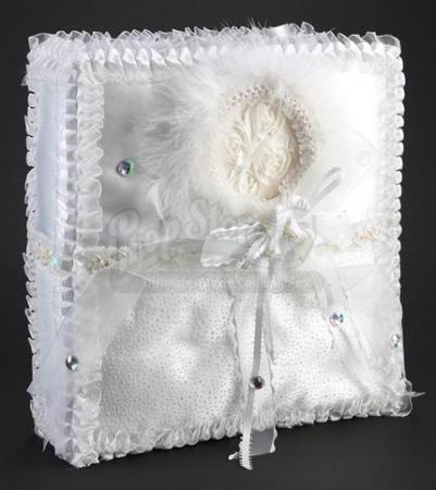 S3E11 - Urban Matrimony and the Sandwich Arts: Annie Edison's (as portrayed by Alision Brie) Wedding Idea Scrapbook
