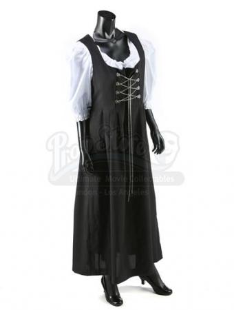 S4E04 - Alternative History of the German Invasion: Shirley Bennett's (as portrayed by Yvette Nicole Brown) German Costume