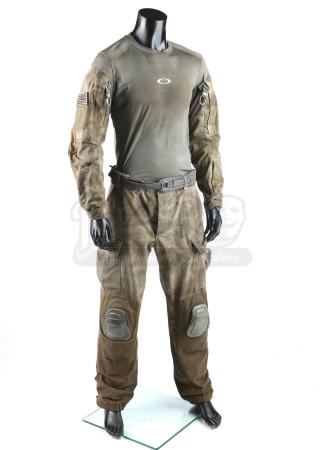 Captain John Sessions' (Max Martini) Hanger Costume