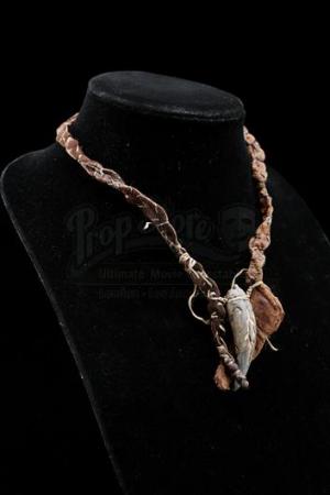 Garona's (Paula Patton) Necklace