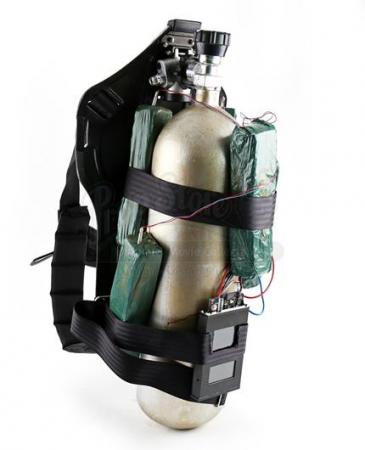 S2E12 - Amor Vincit Omnia: Angelica Turing's Light Up Oxygen Tank Bomb