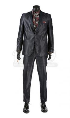 S2E12 - Amor Vincit Omnia: Amanita's Father's Wedding Suit