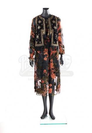 S2E12 - Amor Vincit Omnia: Grace's Wedding Costume