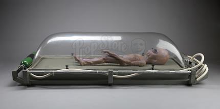 THE X-FILES (1993 - 2002) - Alien Quarantine Medical Table